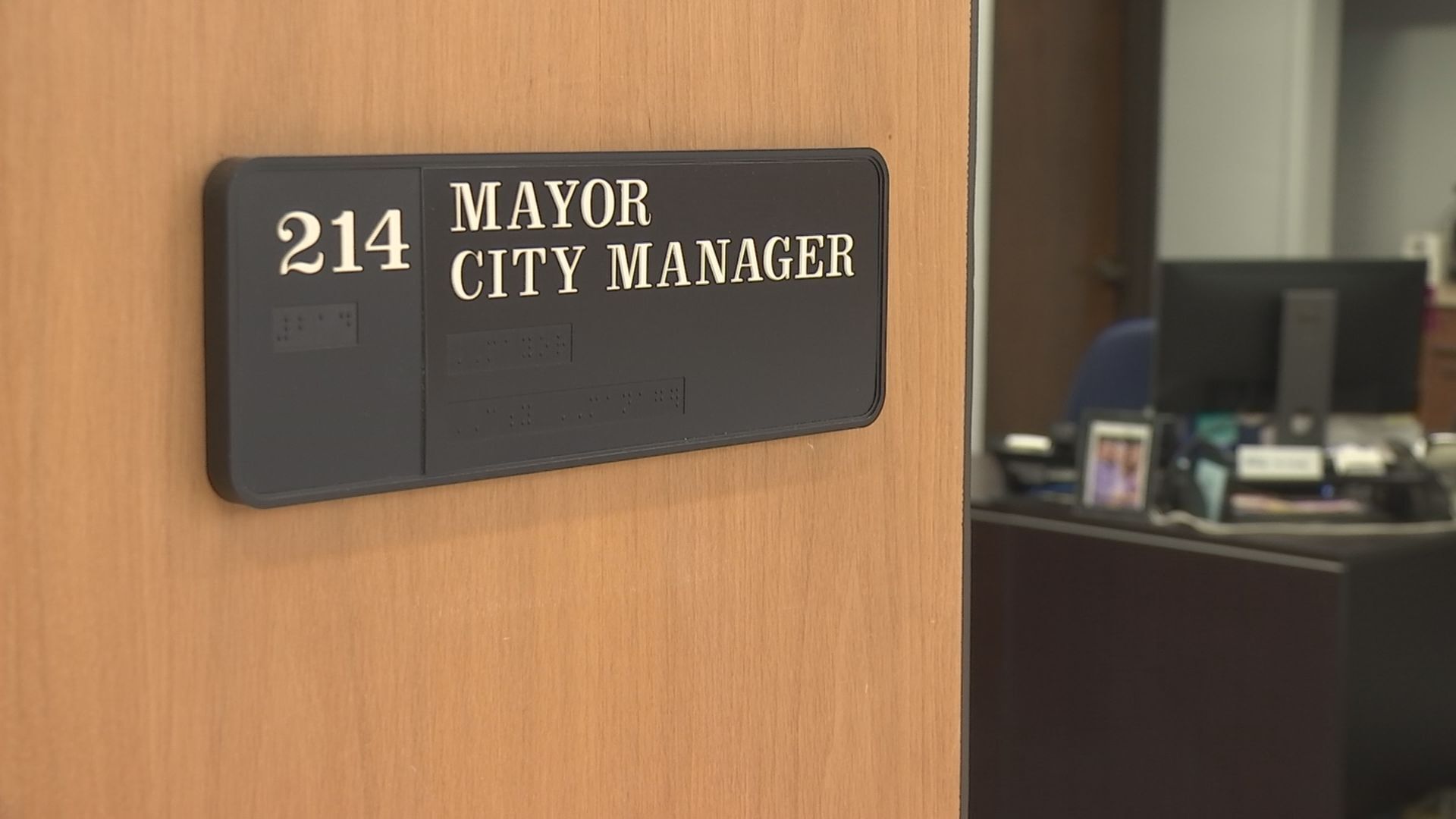 mayor city manager office